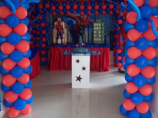 decoracao-com-tnt-homem-aranha-ideias