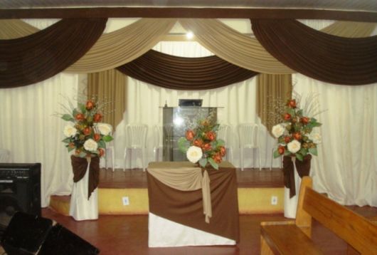 decoracao-com-tnt-igreja-evangelica-ideias