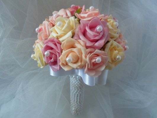 colorido com pérolas