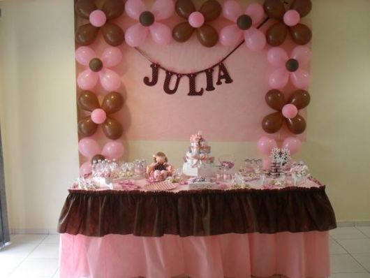 decoração rosa e marrom com tnt