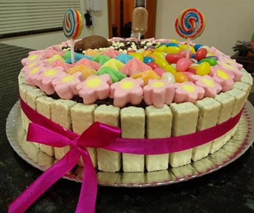 bolo decorado jujubas