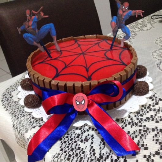 bolo Homem Aranha simples