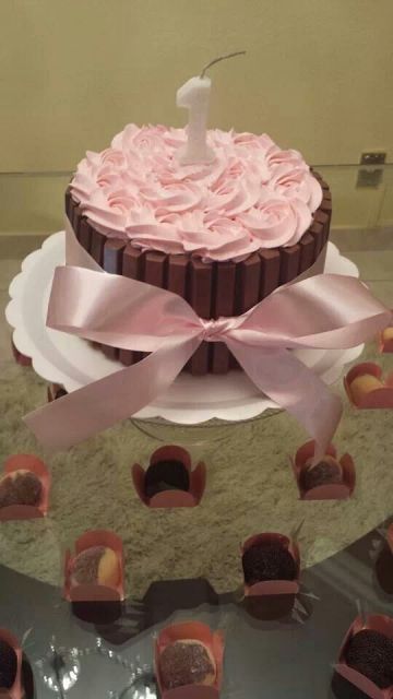 bolo decorado com chantilly