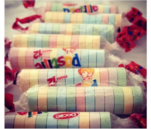 Pastilhas coloridas.