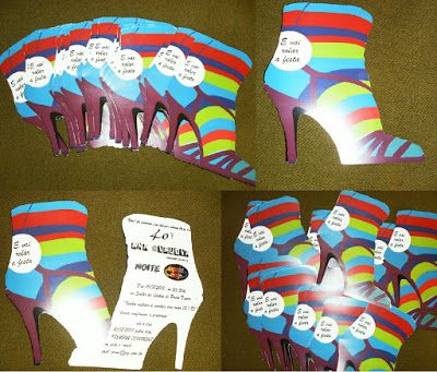 Convite para festa retrô no formato de uma sandália com meia.