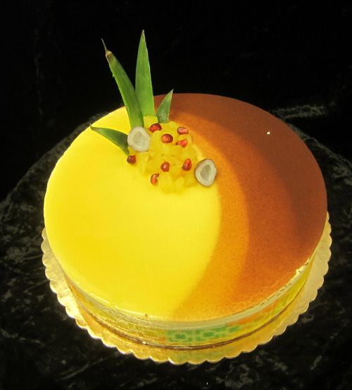 bolo espelhado de abacaxi
