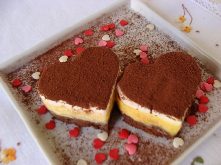 mini bolos dia dos namorados em formato de coração