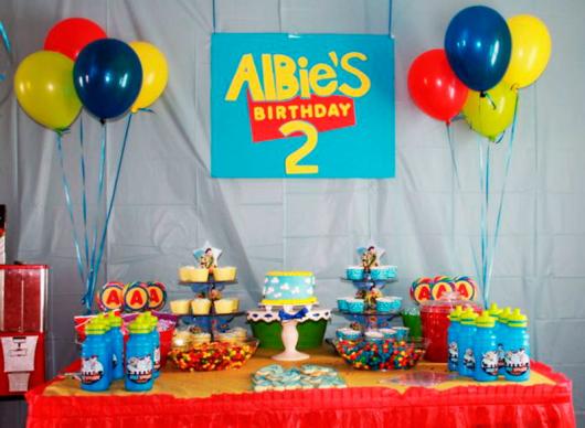 Balões Presos com Fitilhos 