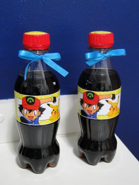 garrafinhas com embalagem personalizada do Pokémon