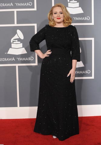 vestido preto com brilhos