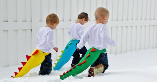 Fantasia de Dinossauro calda amarela, azul e verde