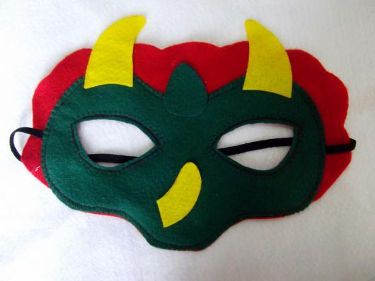 Fantasia de dinossauro mascara de feltro feita em casa