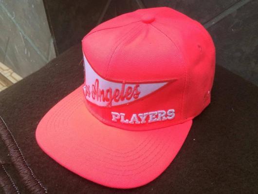 Roupa para festa neon boné laranja