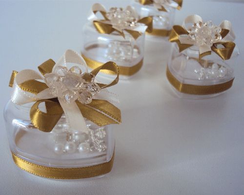 Caixinha de acrílico para lembrancinha de Bodas de Ouro