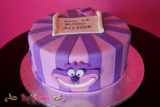 Bolo Alice no País das Maravilhas gato pasta americana