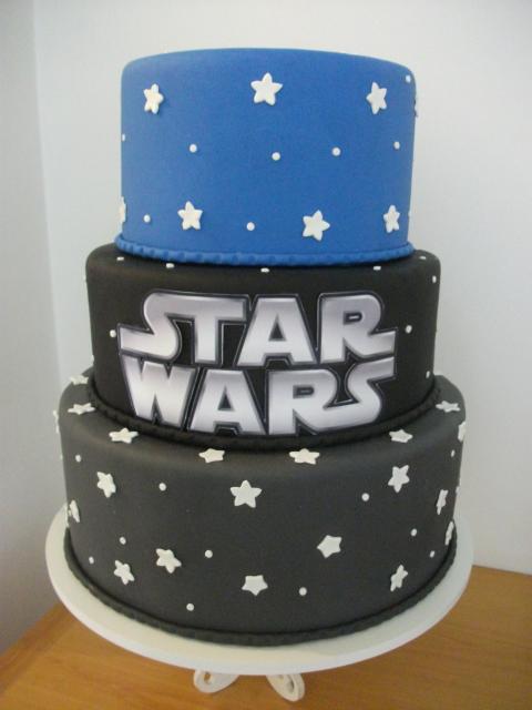 Bolo Star Wars de 3 andares preto e azul