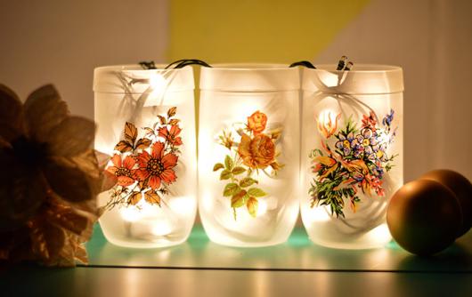 Decoração de Natal simples e barata com copo e pisca-pisca