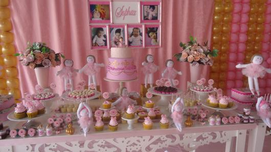 Festa Bailarina decorada com fotos da aniversariante