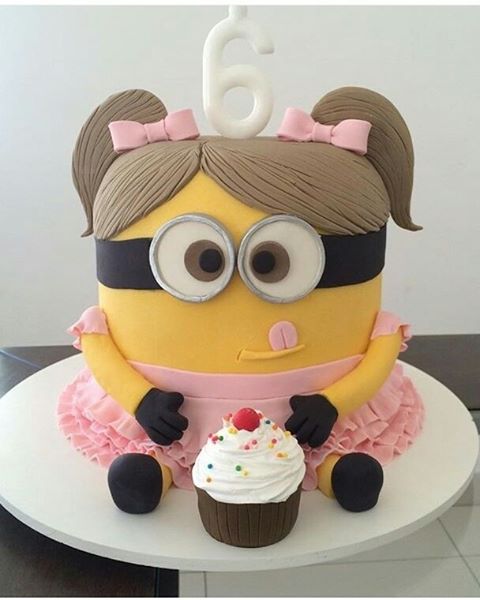 Festa dos Minions bolo rosa
