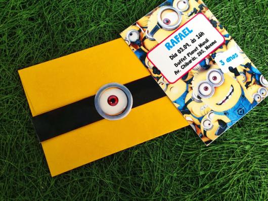 Festa dos Minions convite cartão com envelope personalizado