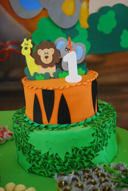 Festa safari bolo de EVA