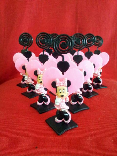 Lembrancinhas de biscuit com minie rosa e porta foto