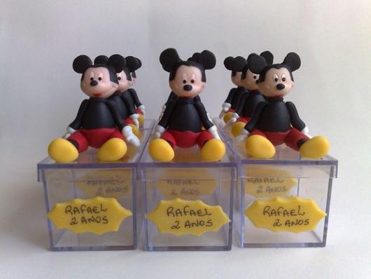 Lembrancinhas de Biscuit do Mickey caixinha de acrílico