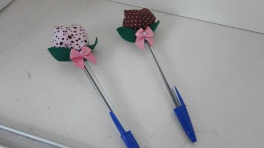Lembrancinhas de Feltro para professora rosinha de feltro na caneta