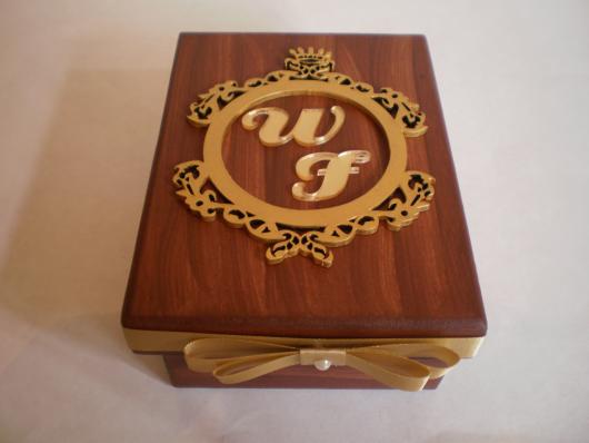 Lembrancinhas para Padrinhos de Casamento rústico caixa de madeira personalizada