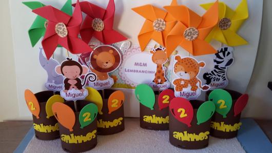 Lembrancinhas Safari de EVA centro de mesa e porta balas