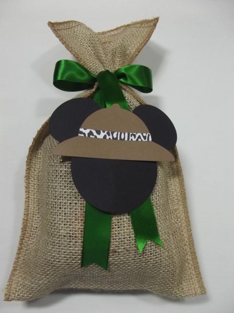 Lembrancinhas Safari saquinho surpresa de juta do Mickey