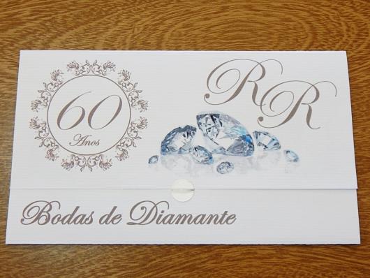 Bodas de Diamante modelo de convite scrap branco estampado com diamante