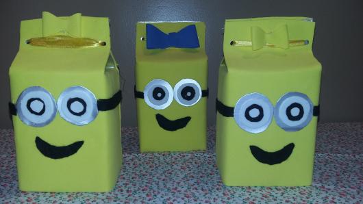 Caixinha para Lembrancinhas feita com caixinha de leite reciclada para festa Minions