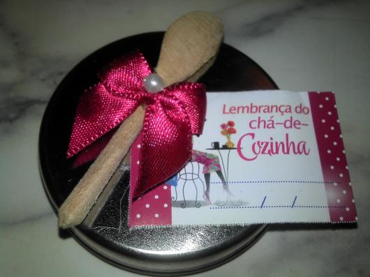 Chá de Panela Simples lembrancinha latinha personalizada