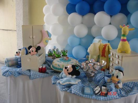 Chá de Bebê Simples decoração azul Mickey
