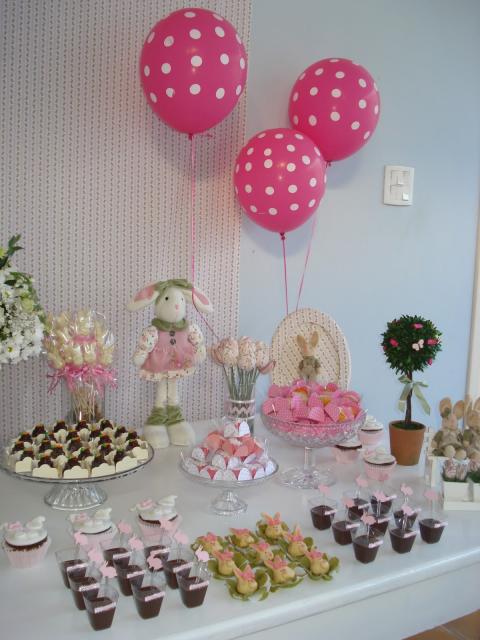 Chá de Bebê Simples para menina tema coelhinhas