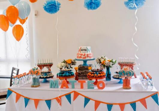 Chá de Bebê Simples azul branco e laranja