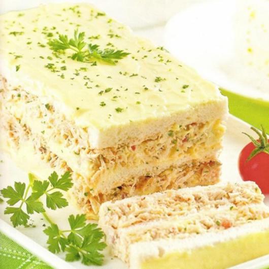 Chá de Bebê Simples torta salgada