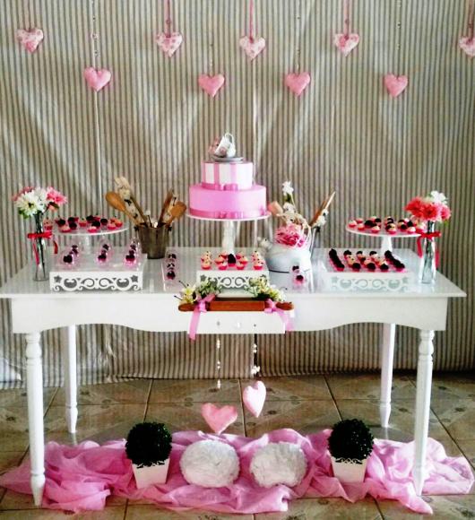 Chá de Casa Nova decoração com provençal branco