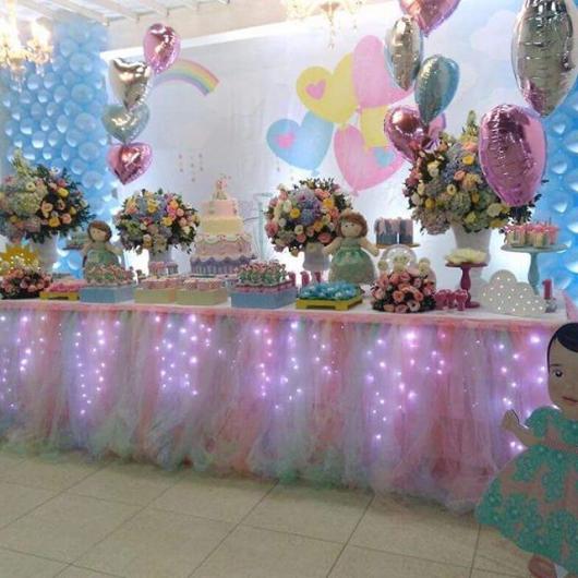Festa Chuva de Amor de luxo mesa decorada com tule e LED