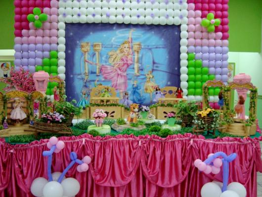 Festa da Barbie Bailarina painel com balões