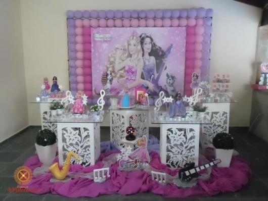 Festa da Barbie decoração provençal com painel personalizado
