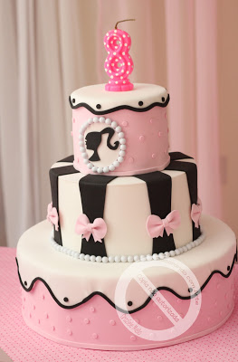 Festa da Barbie modelo de bolo de EVA rosa e preto