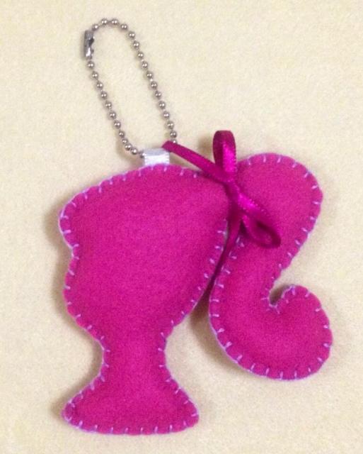 Festa da Barbie lembrancinha chaveiro de feltro