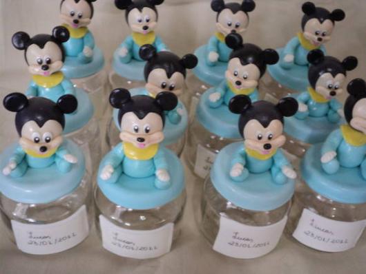 Lembrancinhas do Mickey potinho de papinha com aplique de biscuit