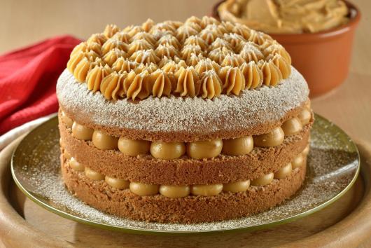 Bolo de Churros de Aniversário com duas camas de recheio