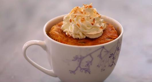 Bolo de Churros de Caneca com chantilly