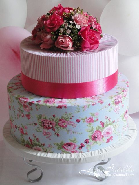 Bolo Fake Casamento de Tecido estampado de flores
