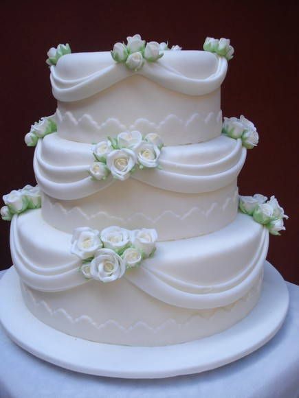 Bolo Fake Casamento de Biscuit com 3 andares