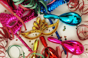 Como Fazer Máscara de Carnaval de papel laminado